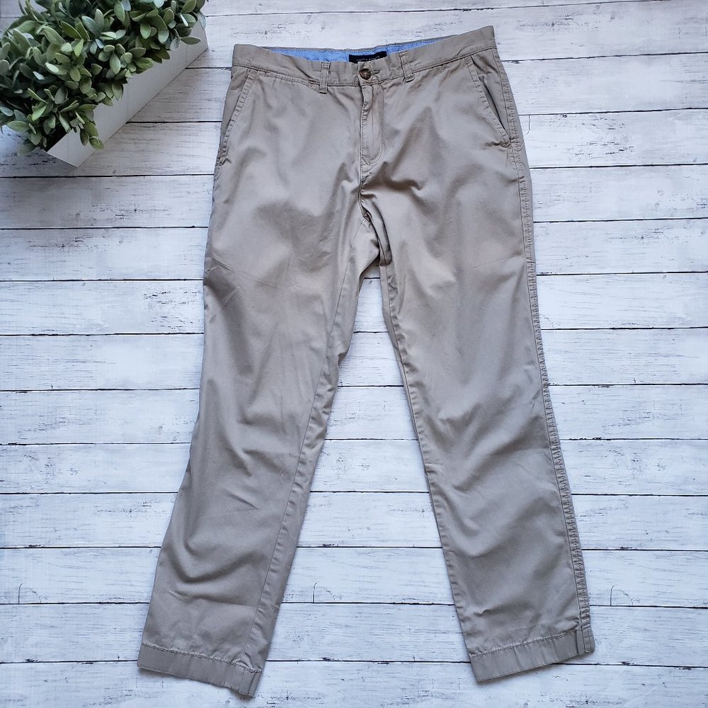 TOMMY HILFIGER TH Chino 34/32 Custom Fit Flat Front Khaki Pants EUC